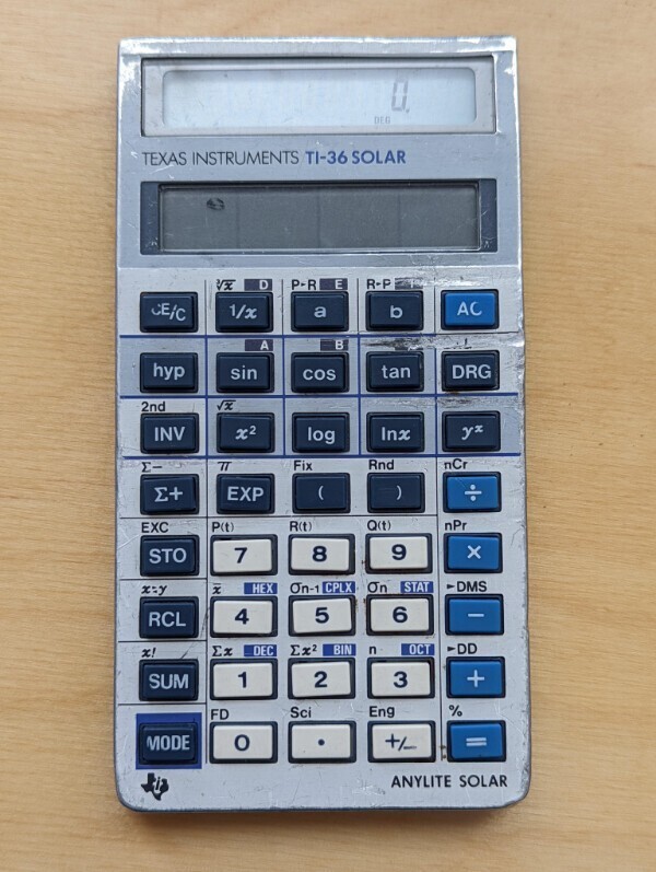 23. "Этот калькулятор работает у меня уже больше 30 лет"