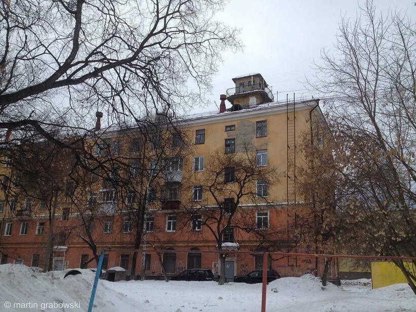 Для чего на крышах домов в СССР возводили загадочные башенки