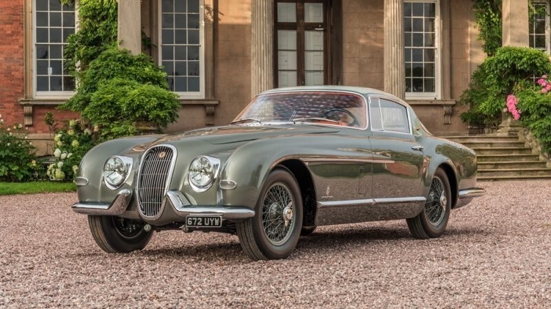 Jaguar 1954 года был найден брошенным в поле и теперь он может быть продан за 1 миллион долларов