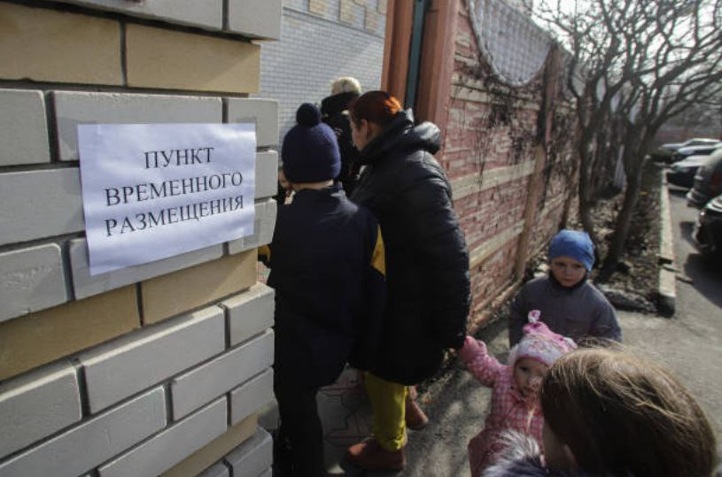 Нескончаемые потоки беженцев с Донбасса: как люди убегают от войны