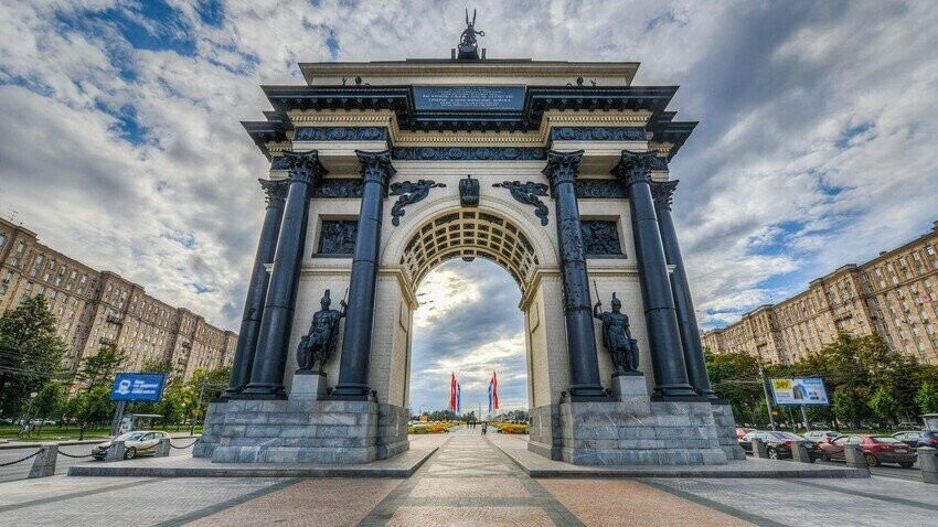 Самые красивые триумфальные арки России