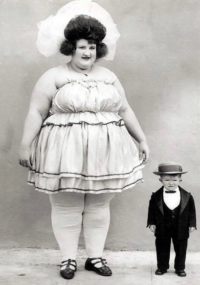 Самый низкий мужчина в мире и самая толстая женщина в мире, 1922 год