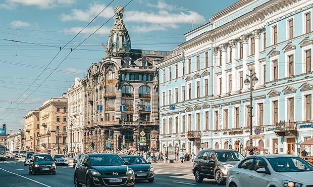 Тем временем спикер парламента Петербурга сообщил о планах ввести плату за въезд в центр на авто