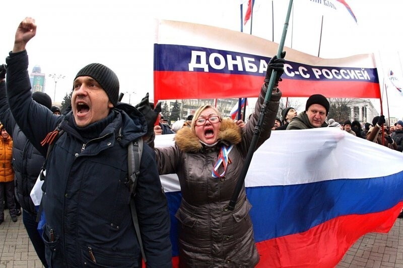 Обратная сторона Украины: жители Незалежной пытаются остановить свои же войска