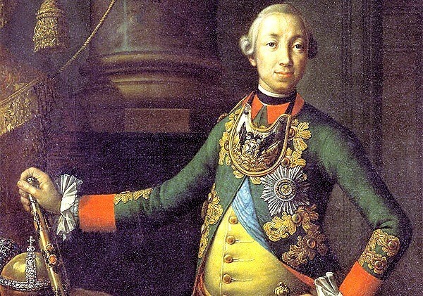 Почему Пётр III отменил обязательную военную и гражданскую службу для дворян