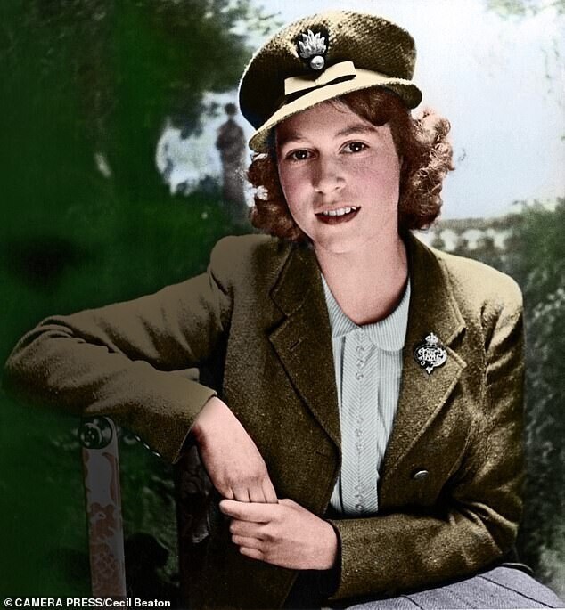 Елизавета II в подростковом возрасте, 1942 год