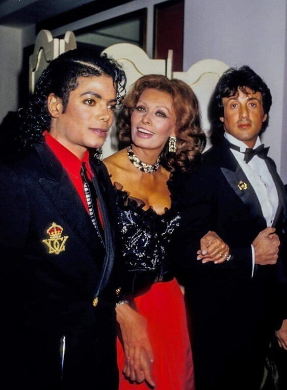 Майкл Джексон, Софи Лорен и Сильвестр Сталлоне на 4-й ежегодной премии American Cinema Awards, 1987. Фото Рона Галеллы