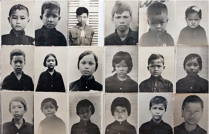 Фотографии детей, казненных коммунистической диктатурой красных кхмеров в тюрьме Туол Сленг. Камбоджа, 1975-79 гг.