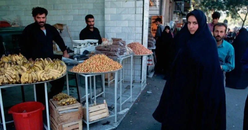 Сорок лет под санкциями: как живут простые люди в Иране (5 фото)