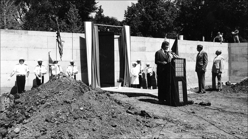 Начало строительства мемориала ветеранам Вьетнама, США