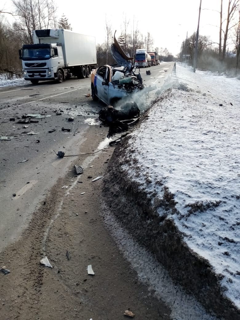 Авария дня. Водитель каршеринга разбился насмерть в Подмосковье