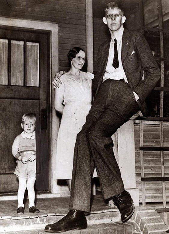 Роберт Уодлоу — самый высокий мужчина в истории, конец 30-х
