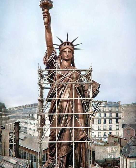  Статуя свободы перед транспортировкой в США, Париж, 1886 год