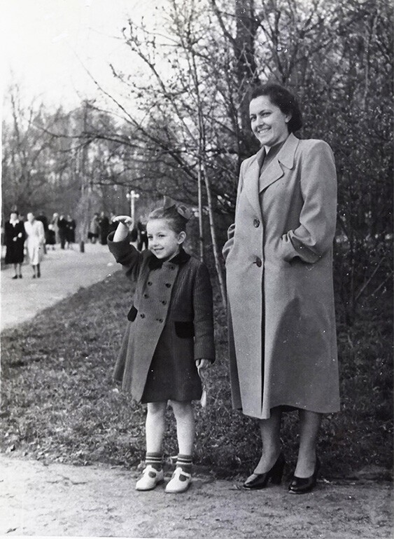 Дочки-матери... 1951 год, Иркутск