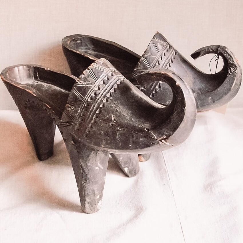 Пулены, намакшины, кломпы:12 странных пар обуви из прошлого