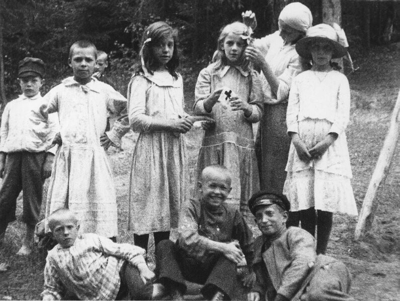 Дети царской России: портреты последнего поколения империи