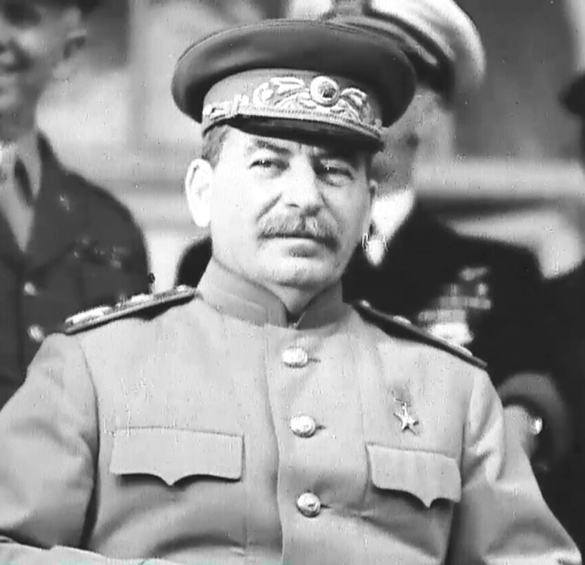 Почему И.В. Сталин всегда стеснялся звания генералиссимус