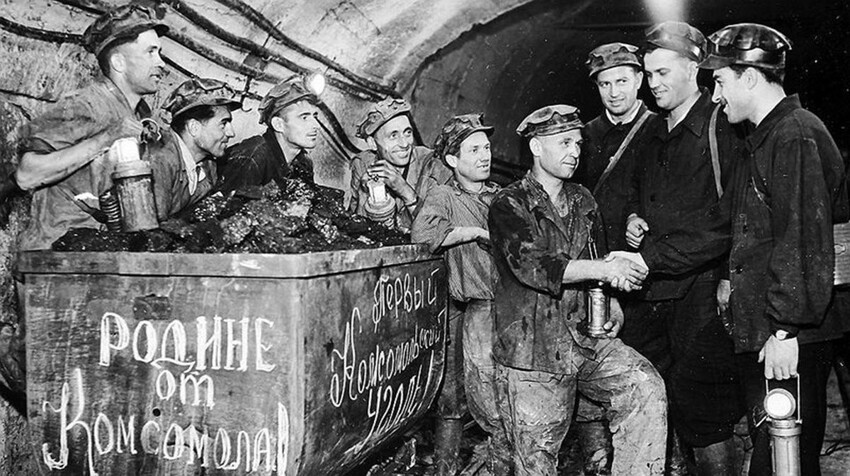 Обесцененные профессии: кто в СССР мог претендовать на достойную зарплату