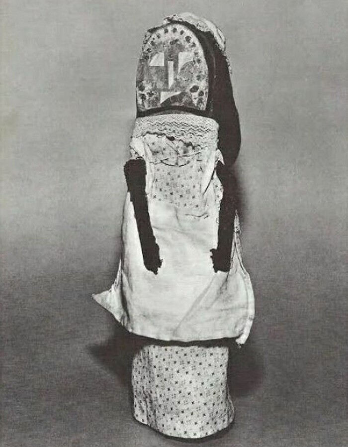 Кукла из башмака, принадлежавшая ребенку в лондонских трущобах в начале ХХ века