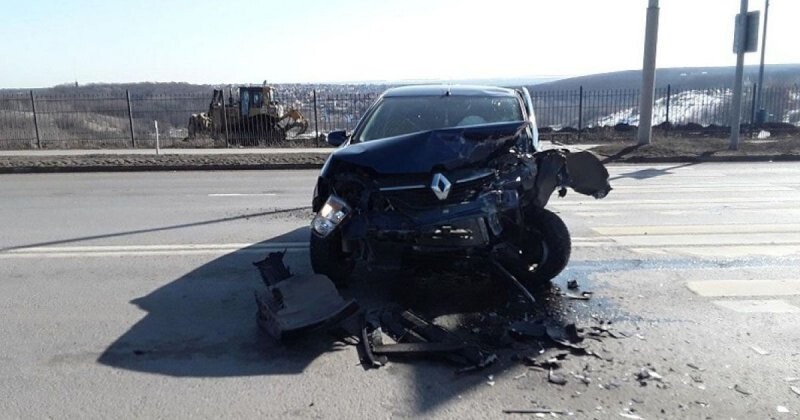 Авария дня. В Белгородской области водитель спровоцировал лобовое столкновение