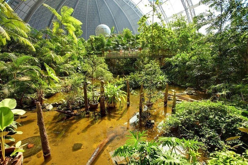 Крупнейший в мире крытый тропический парк