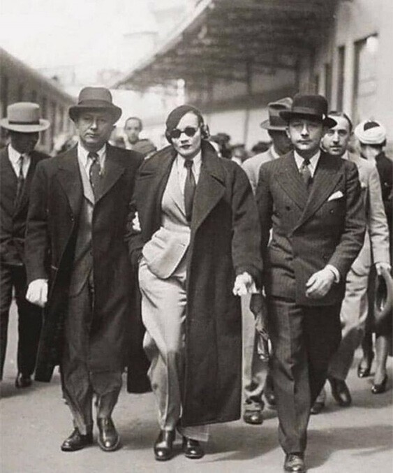 Марлен Дитрих была задержана на вокзале в Париже в 1933 году за нарушение запрета на ношение женщинами брюк