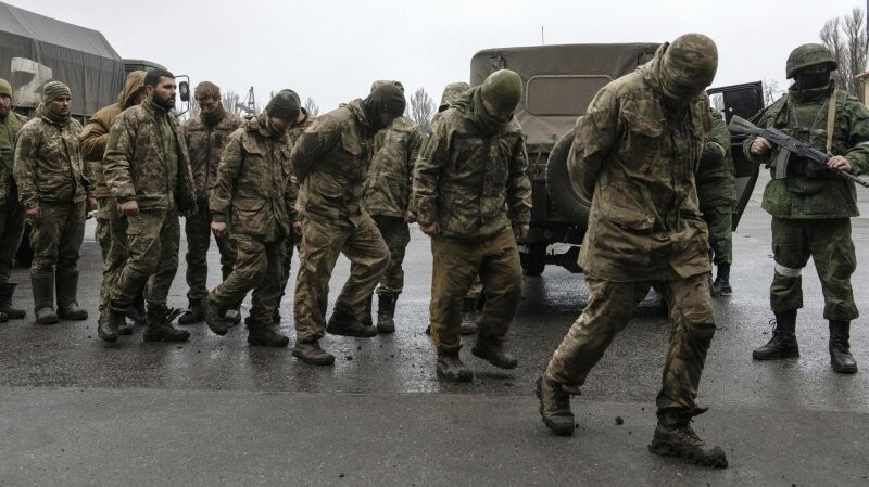 Ответа за издевательством над пленным ждать недолго