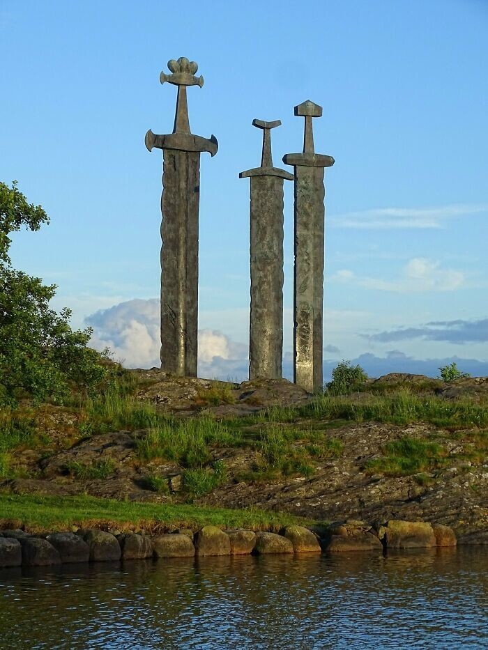 20. "Впечатляющий памятник миру в Ставангере, Норвегия"
