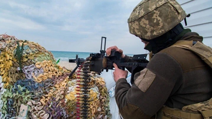 Сидите на месте, иначе потопим. Украина запрещает иностранным судам покидать свои порты