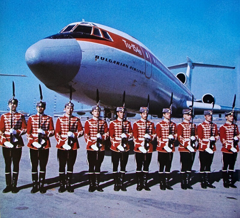  1980е, Гвардейцы в аэропорту Софии, встреча официальной делегации.