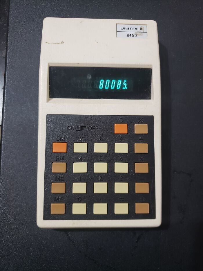 23. "Калькулятор 1974 года из Kmart (тогда он стоил 14 долларов)"