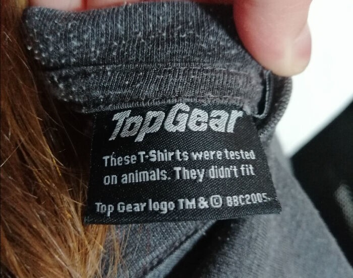 17. "Эти футболки были протестированы на животных. Они им не подошли"