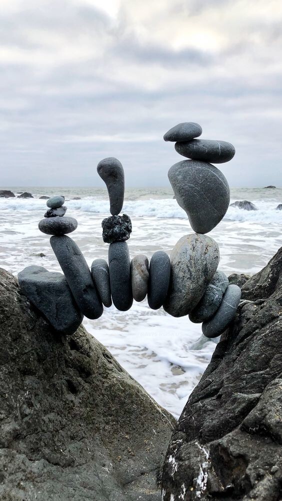 Рокбаланс: 25  фантастических примеров каменного баланса