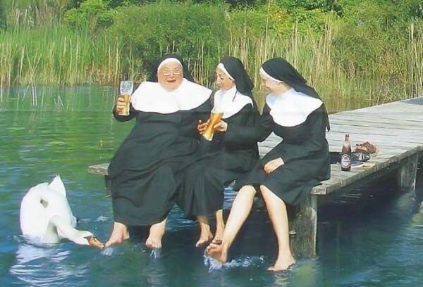 А это реальное фото монахинь из Белфаста