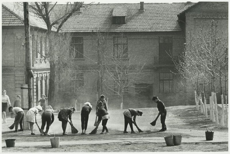 Апрель 1972 года. Кировоградская область, с. Павлыш. Субботник.