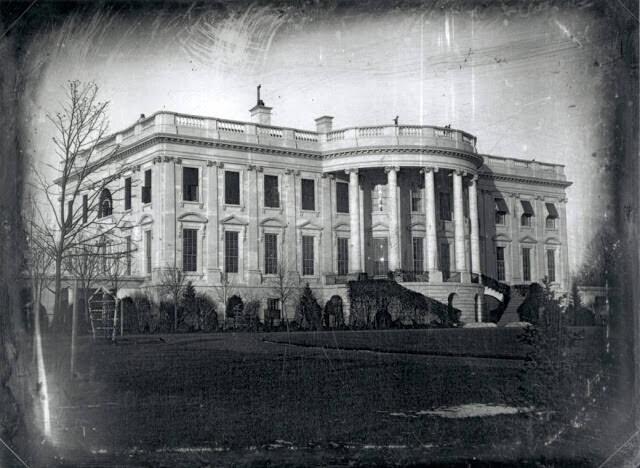 38. Самая ранняя известная фотография Белого дома, 1846 г.