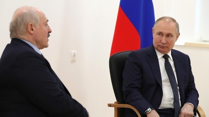 Герой России об осторожности Путина на Украине: "Шашкой махнул, ура - и вперёд"