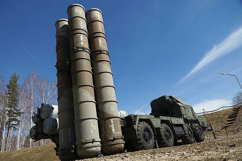 ВСУ гадают, как "самоликвидировался" комплекс С-300 под Киевом