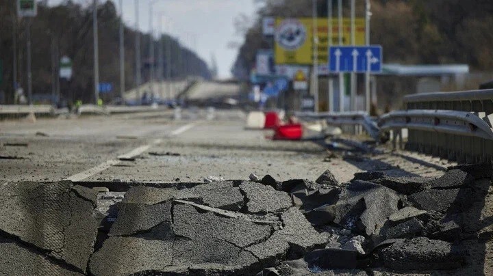 Мощные удары ощутил не только Киев. Блогер указал пять горячих точек этого утра: "может, началось?"