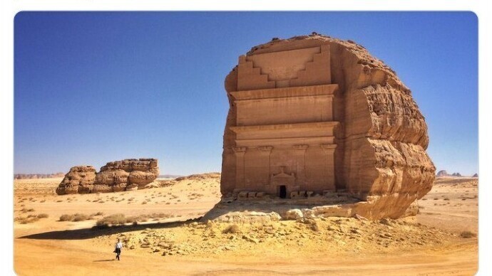 Гробница, вырезанная из цельного камня в Аравии почти 2000 лет назад
