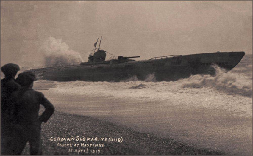 Почему гигантскую немецкую подводную лодку вынесло на британский пляж