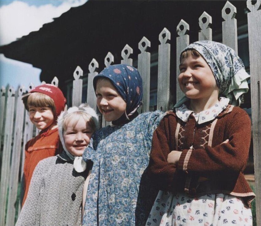 Рассматриваю добрые и светлые фотографии Евгения Умнова: в 1950-х наша страна и люди были совсем иными