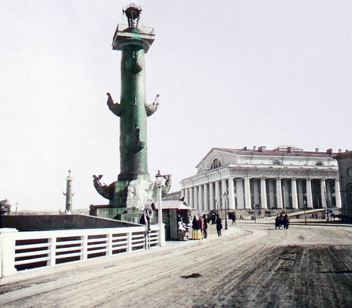 Торговля на набережной. Санкт-Петербург.