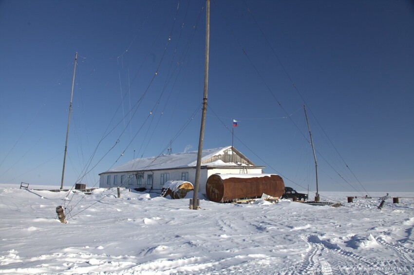 В ледяном просторе: как устроен быт на далекой полярной станции в Арктике