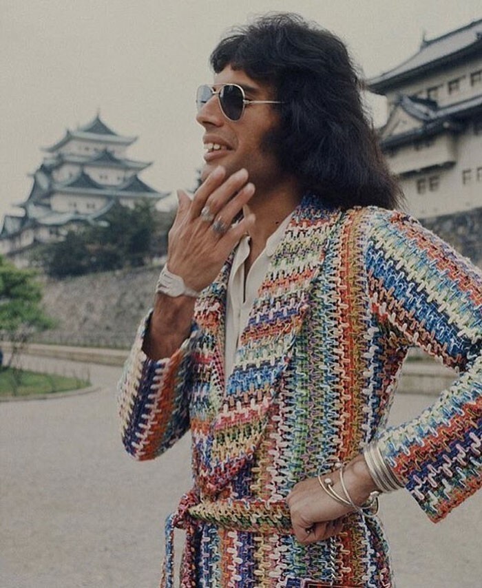 25. Фредди Меркьюри в замке Нагоя, Япония, 1975 год