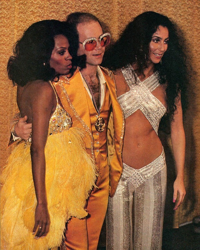 27. Шер, Элтон Джон и Диана Росс на премии Rock Music Awards, 1975 год