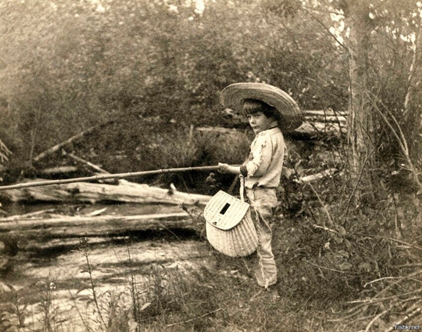 Эрнест Хемингуэй на рыбалке, 1904