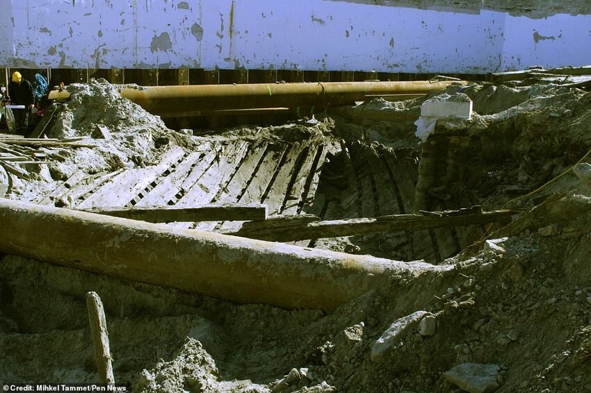 Под улицами Таллина обнаружили 700-летнее ганзейское судно