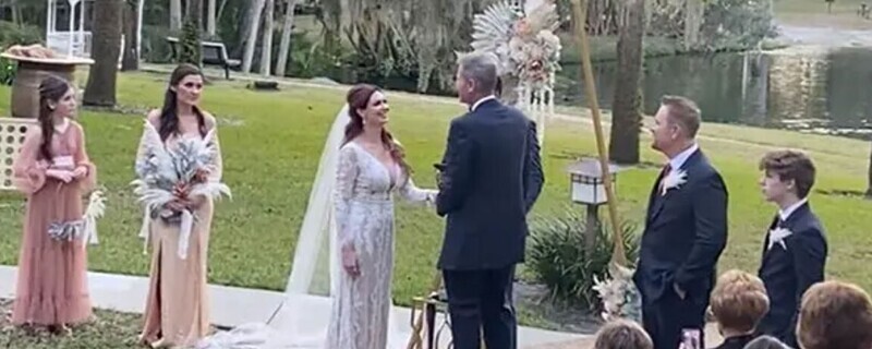 Невеста из Флориды накормила гостей на свадьбе марихуаной