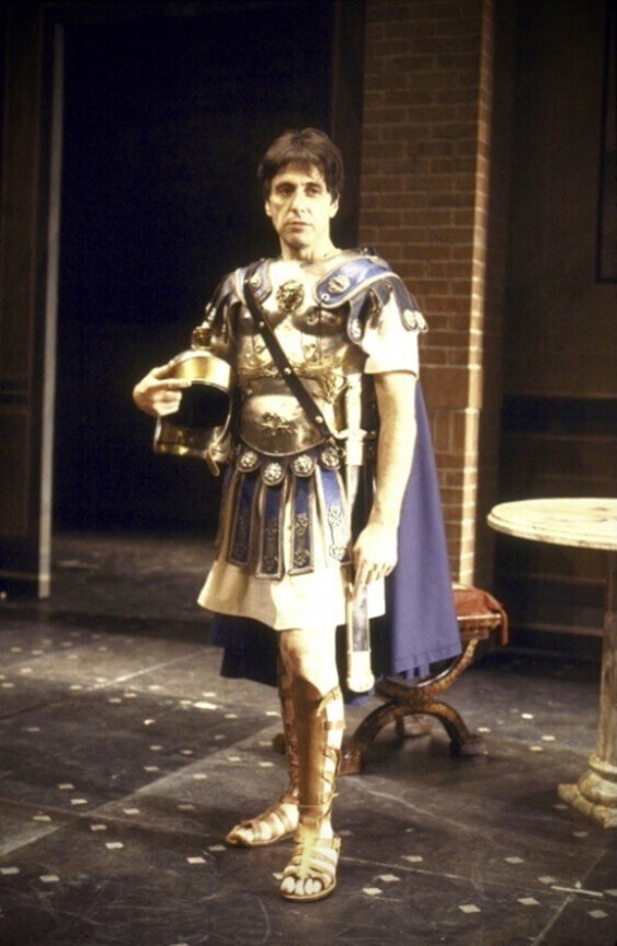 Аль Пачино в театре, роль Марка Антония в шекспировском «Юлии Цезаре», 1988 год